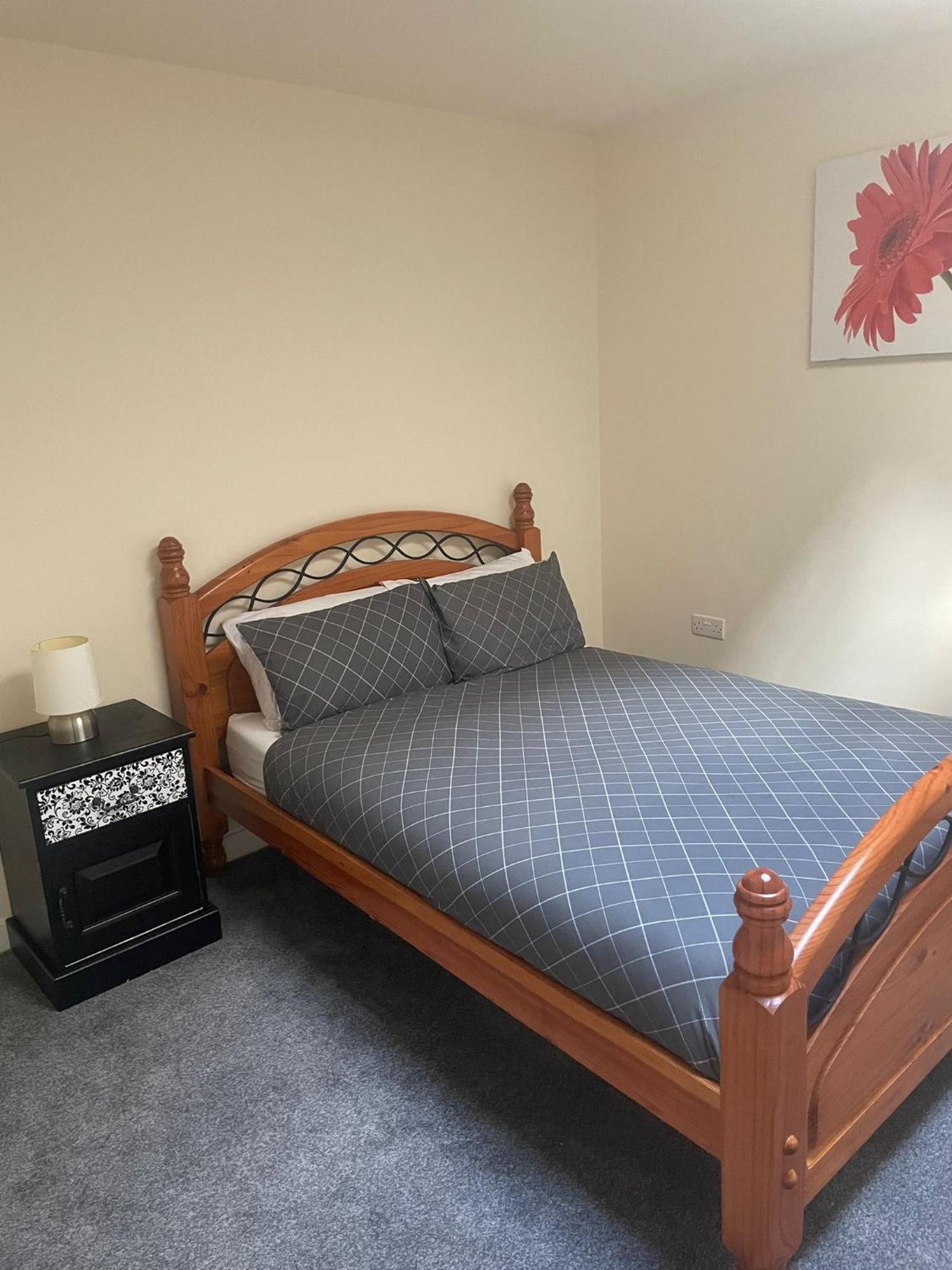 2 Large Bedroom Apartment- Wifi & Parking Fleetwood Luaran gambar